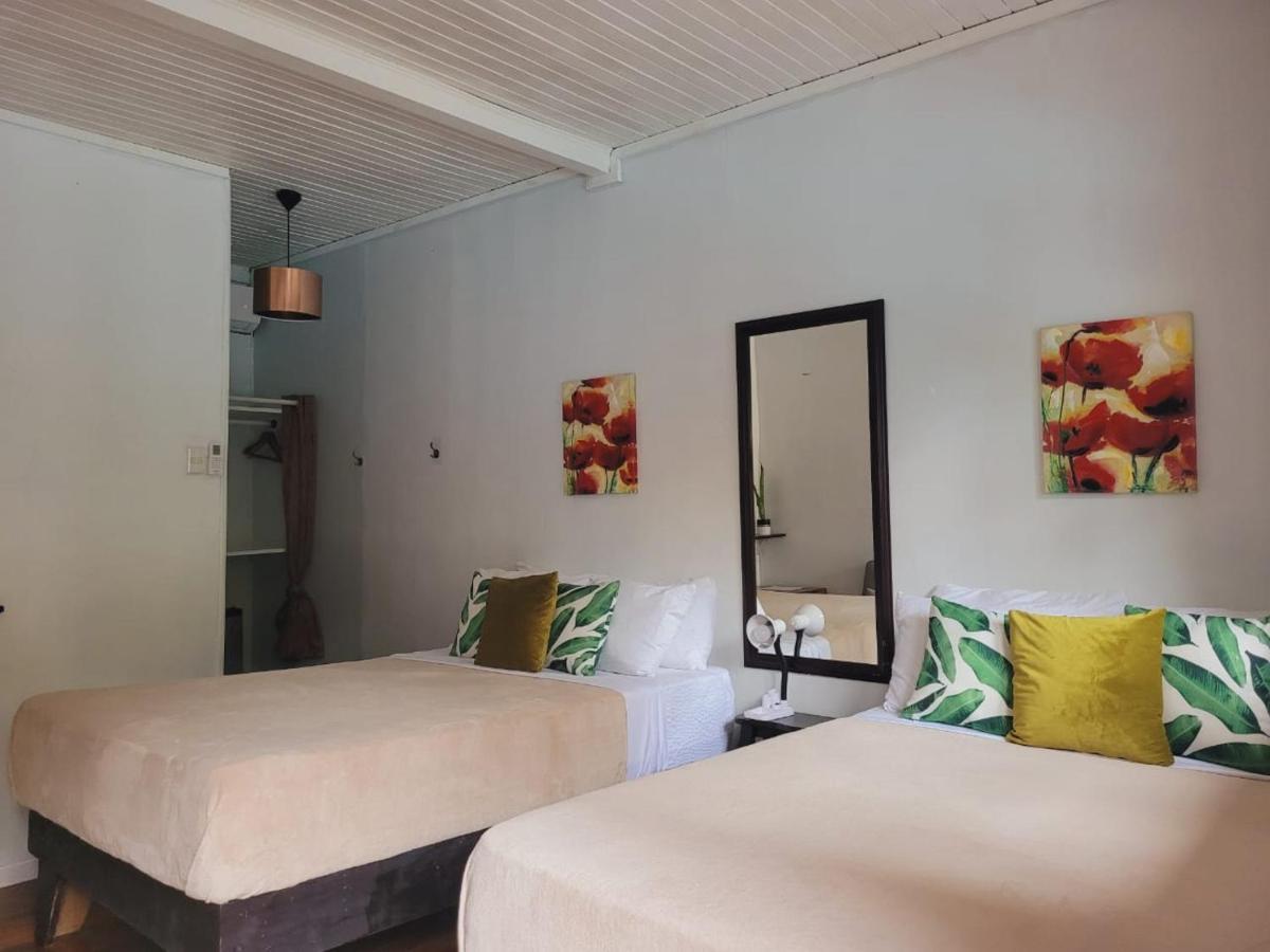Lizard King Hotel & Suites Puerto Viejo de Talamanca Eksteriør billede