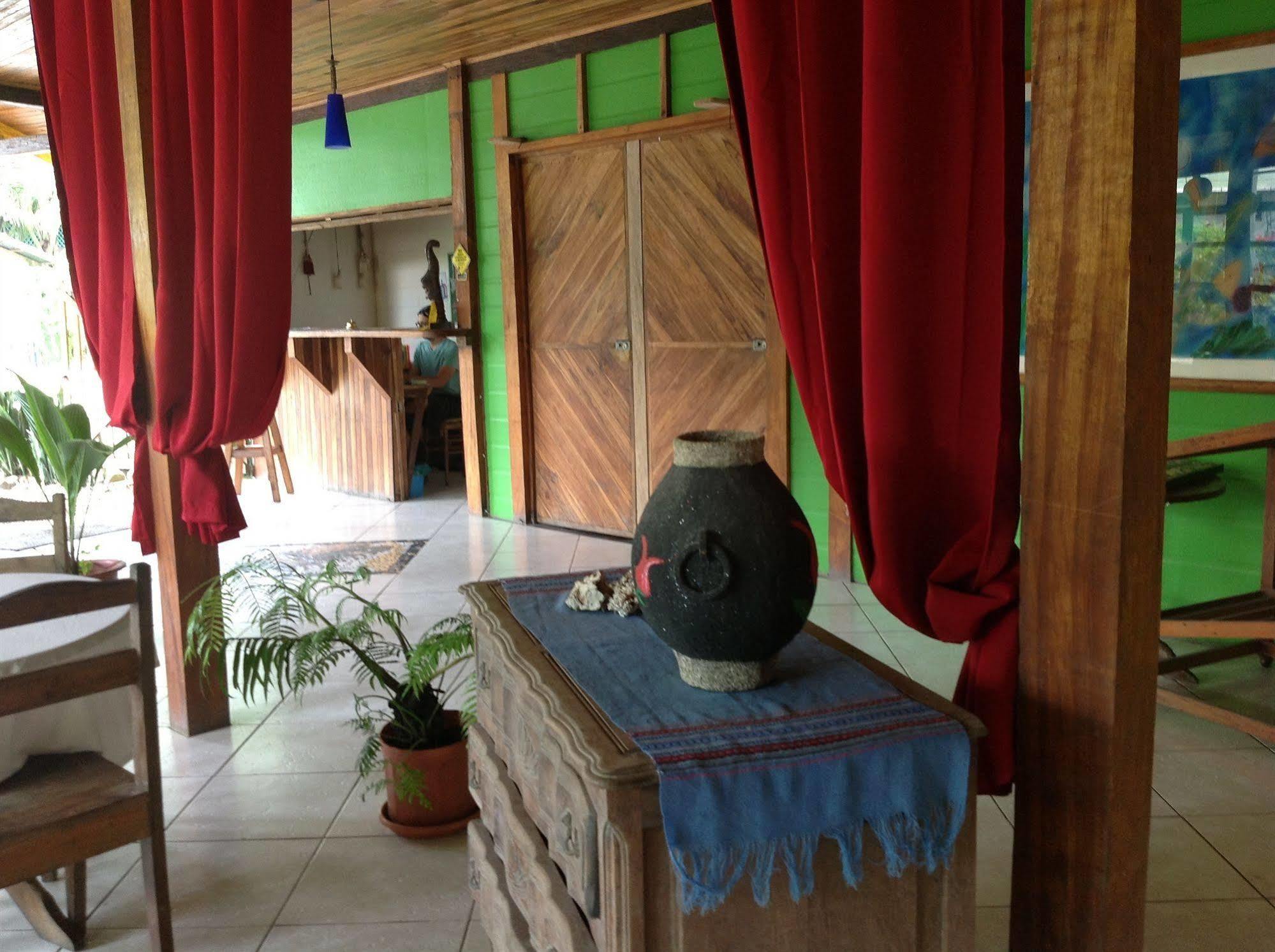 Lizard King Hotel & Suites Puerto Viejo de Talamanca Eksteriør billede